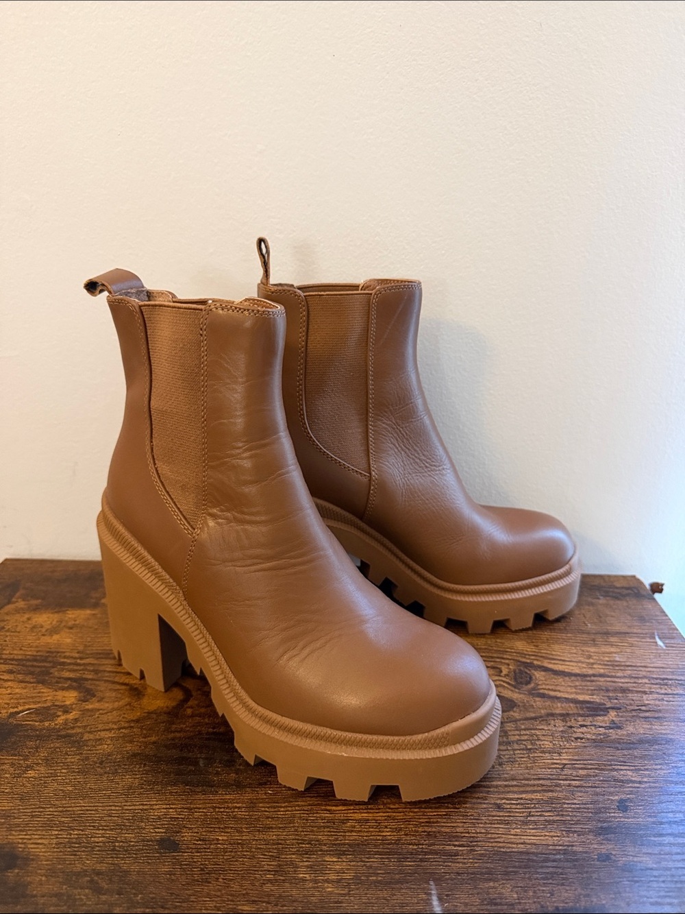 Steve Madden Roxie Chunky Platform Chelsea Boot - Brown sz 6 - Picture 2 of 5